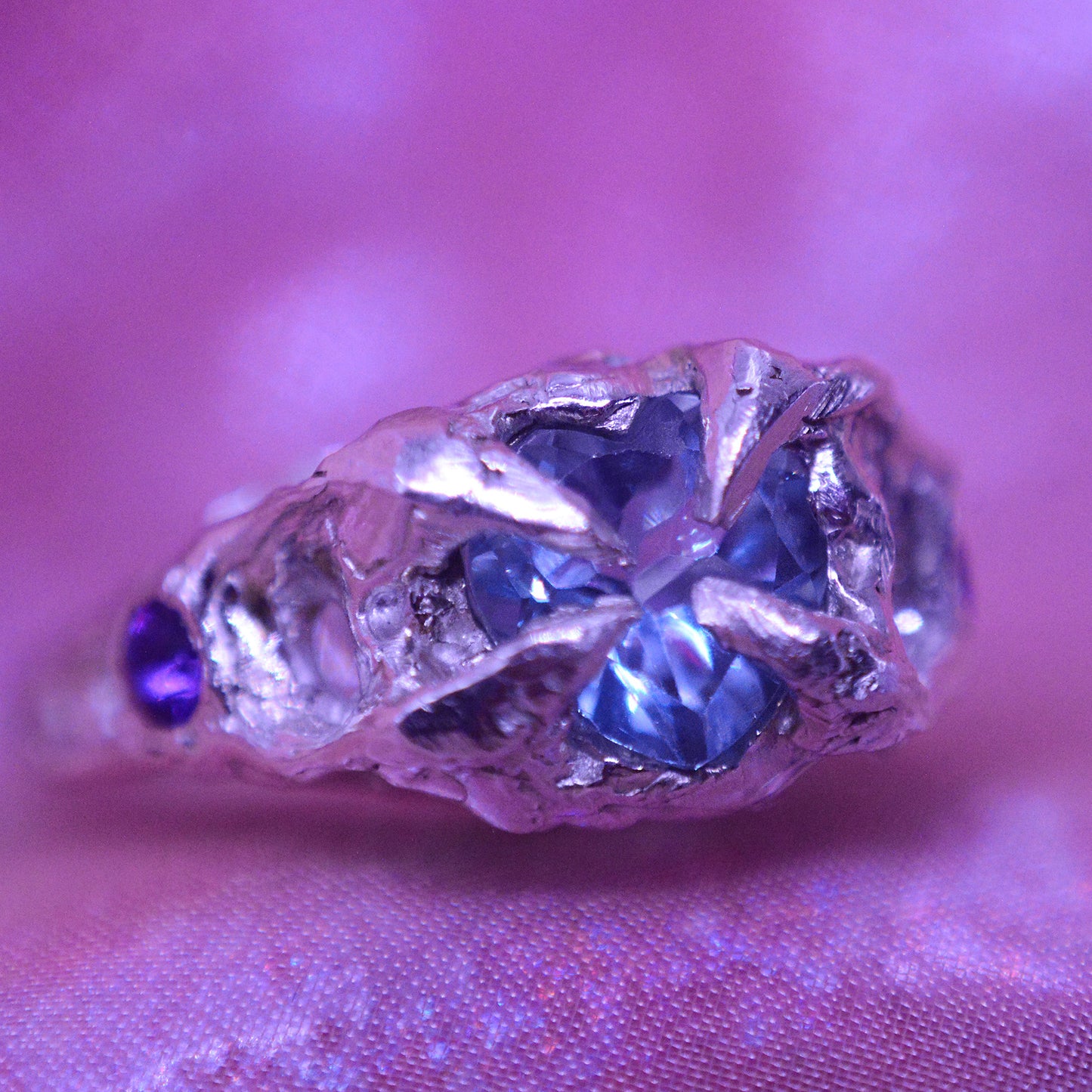 Anillo Crystalia