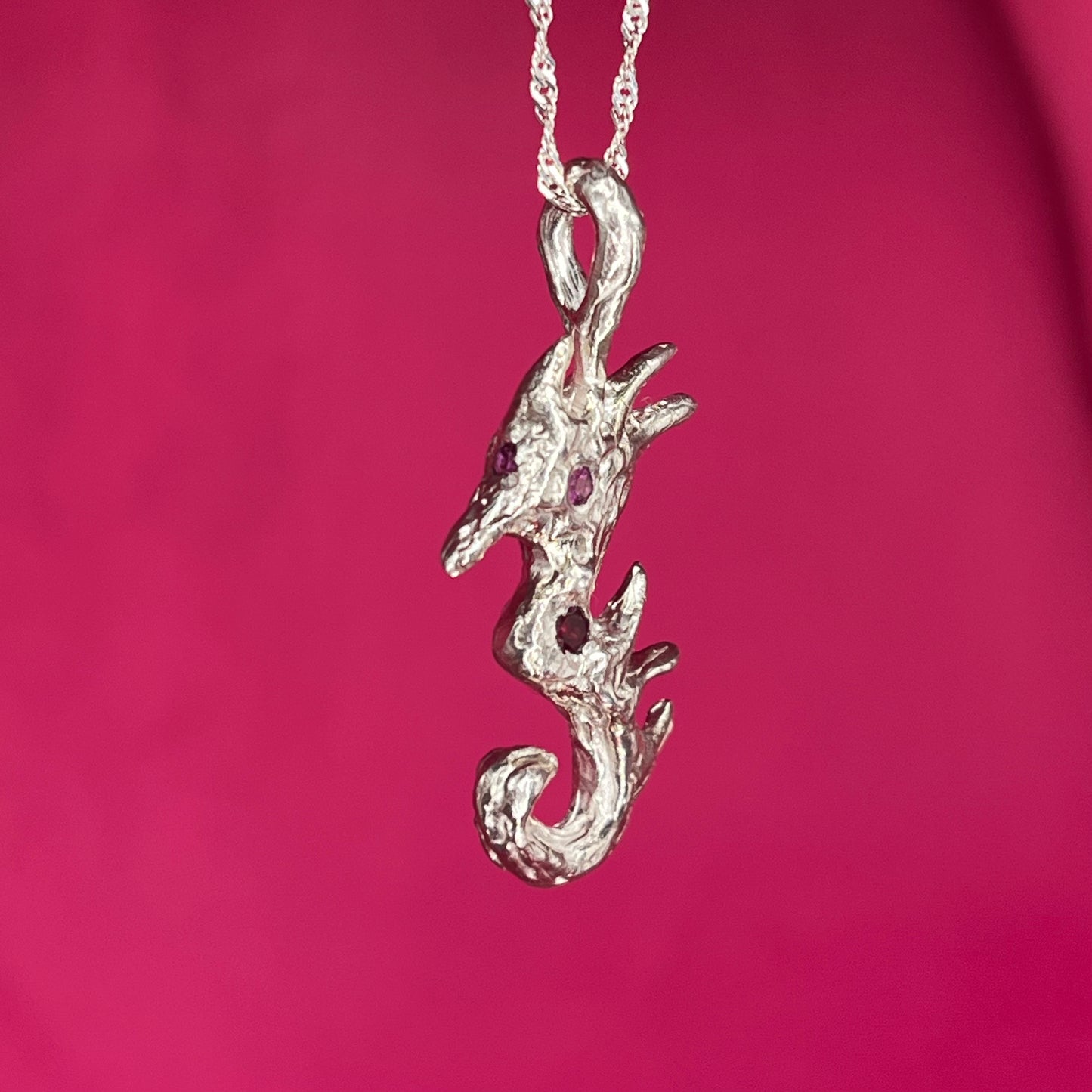 Colgante Hypocampus con piedras