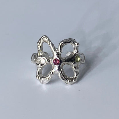 earcuff pluthea con piedras (a pedido)