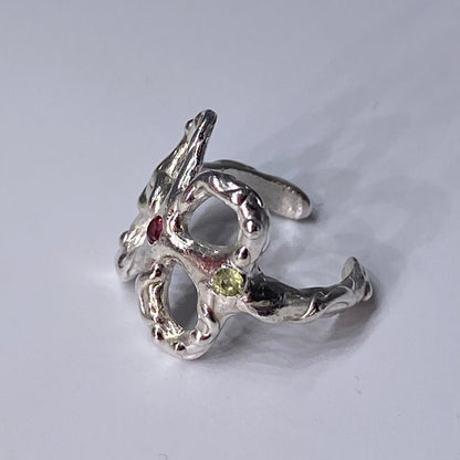 earcuff pluthea con piedras (a pedido)