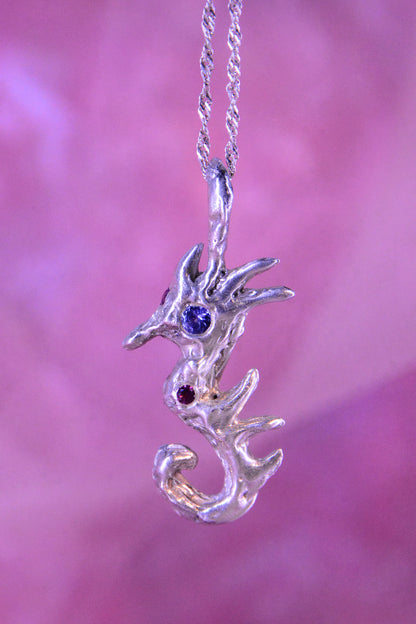Colgante Hypocampus con piedras
