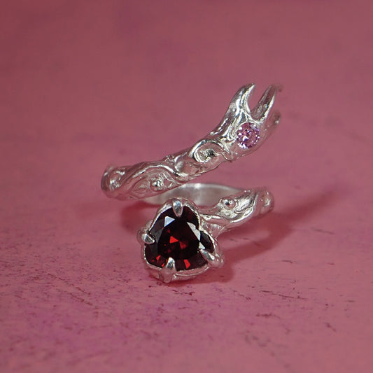 Anillo Sagyria Sacra (a pedido)