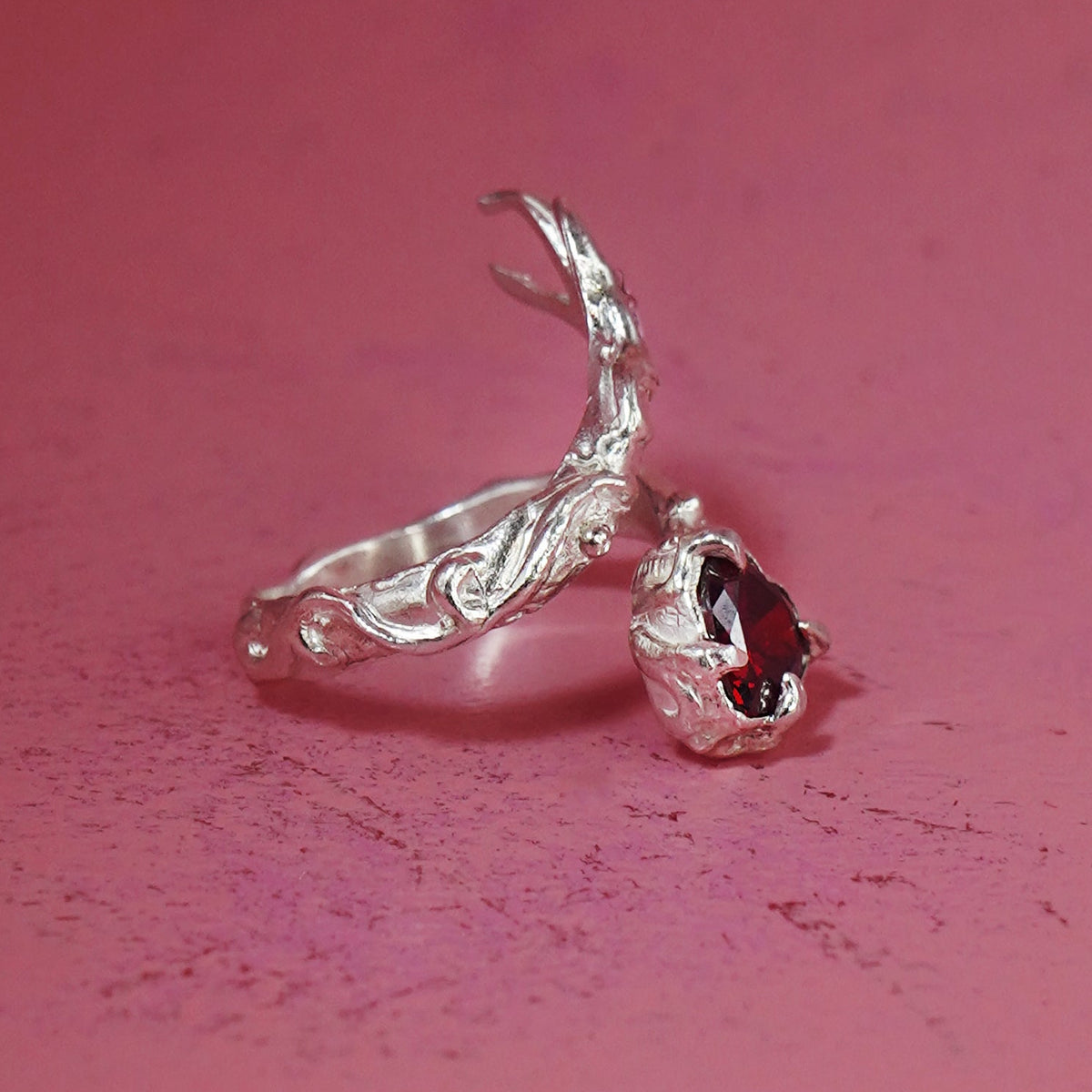 Anillo Sagyria Sacra (a pedido)