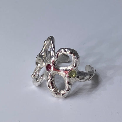 earcuff pluthea con piedras (a pedido)